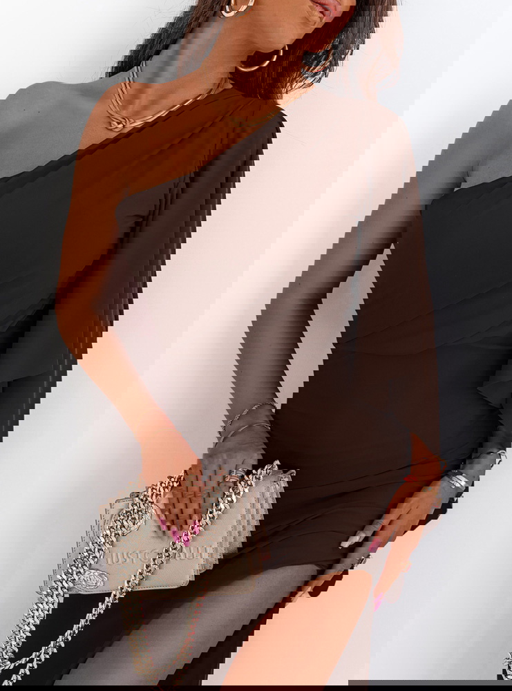 Czekoladowa sukienka na jedno ramię z...