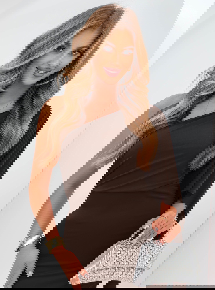 Czekoladowa sukienka na jedno ramię z...