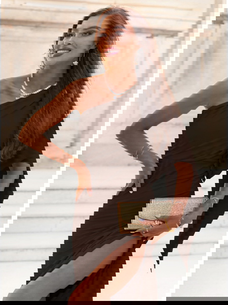 Czekoladowa sukienka na...