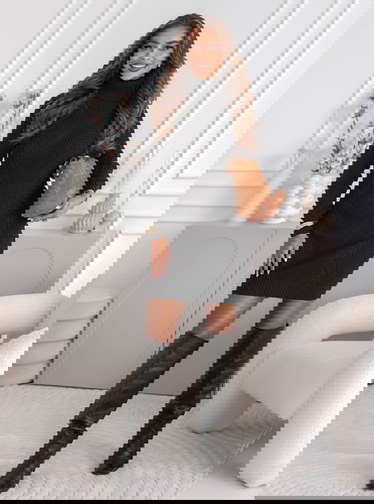 Czarna sukienka swetrowa z...