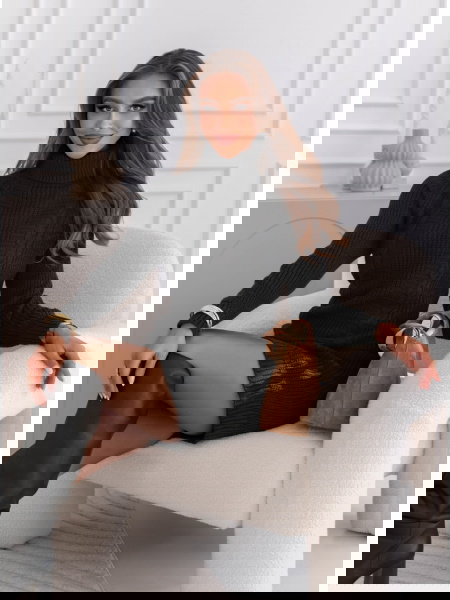 Czarna sukienka swetrowa z... 2