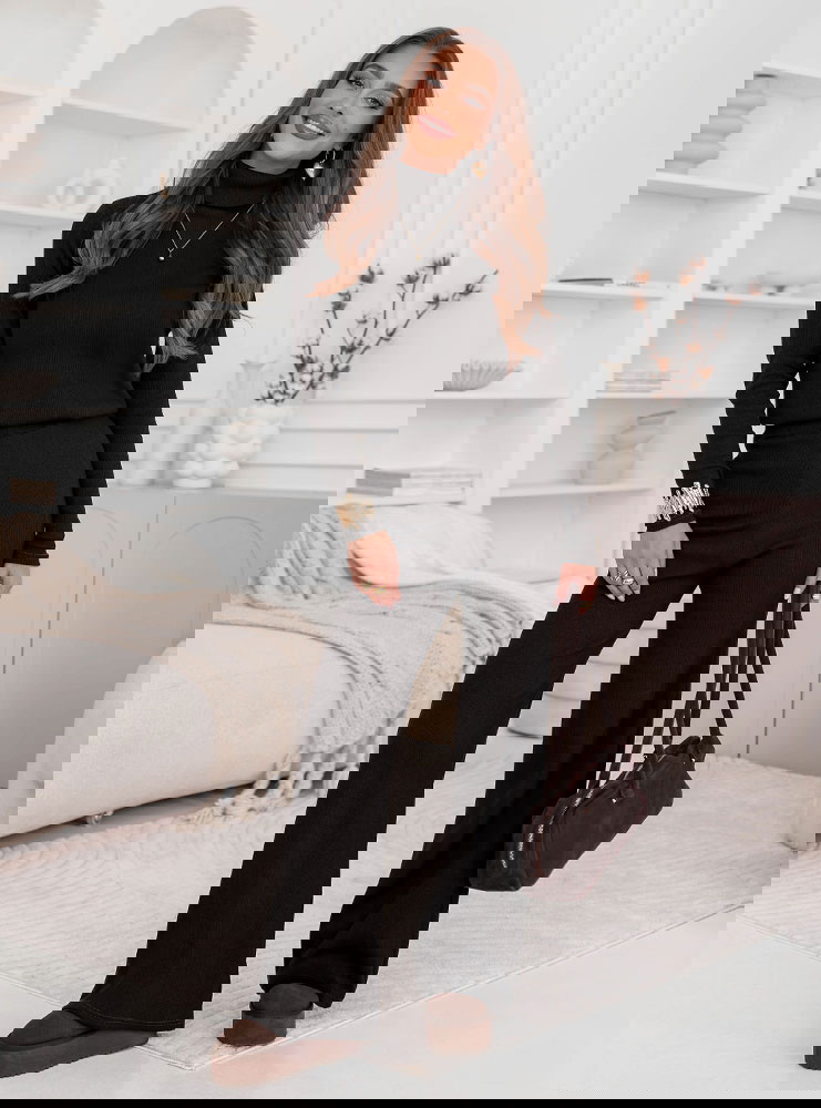 Czarny komplet bluzka z golfem i...