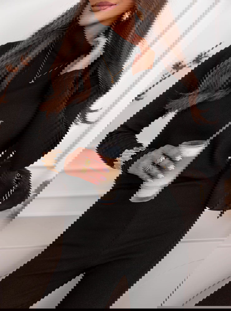 Czarny komplet bluzka z golfem i...