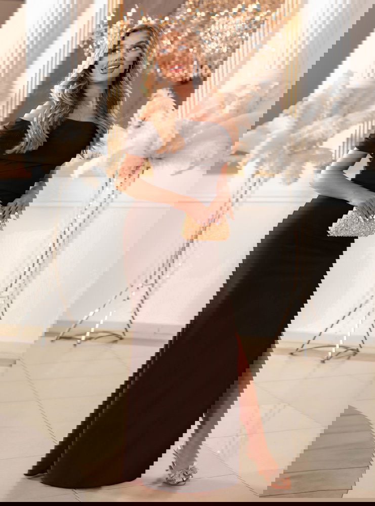 Czekoladowa dopasowana sukienka z...