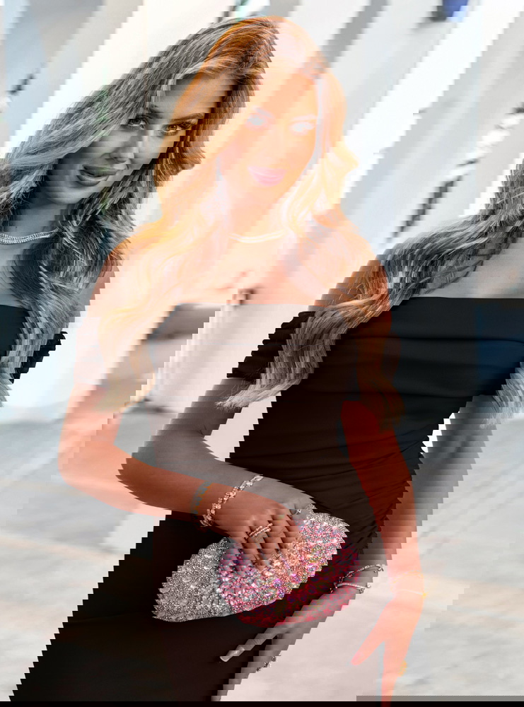 Czekoladowa dopasowana sukienka z...