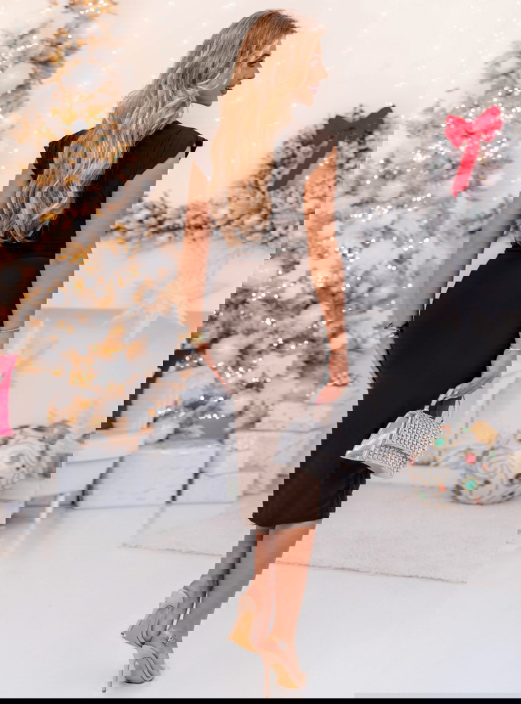 Czekoladowa dopasowana sukienka z...