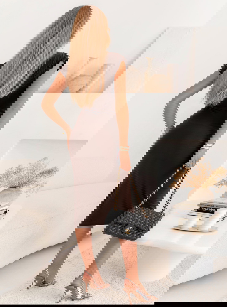 Czekoladowa dopasowana sukienka z...