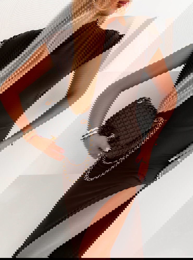 Czekoladowa dopasowana sukienka z...