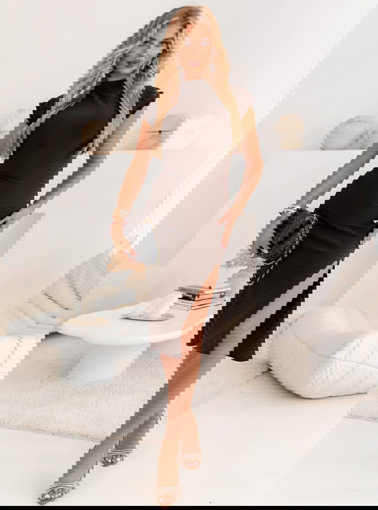 Czekoladowa dopasowana sukienka z...