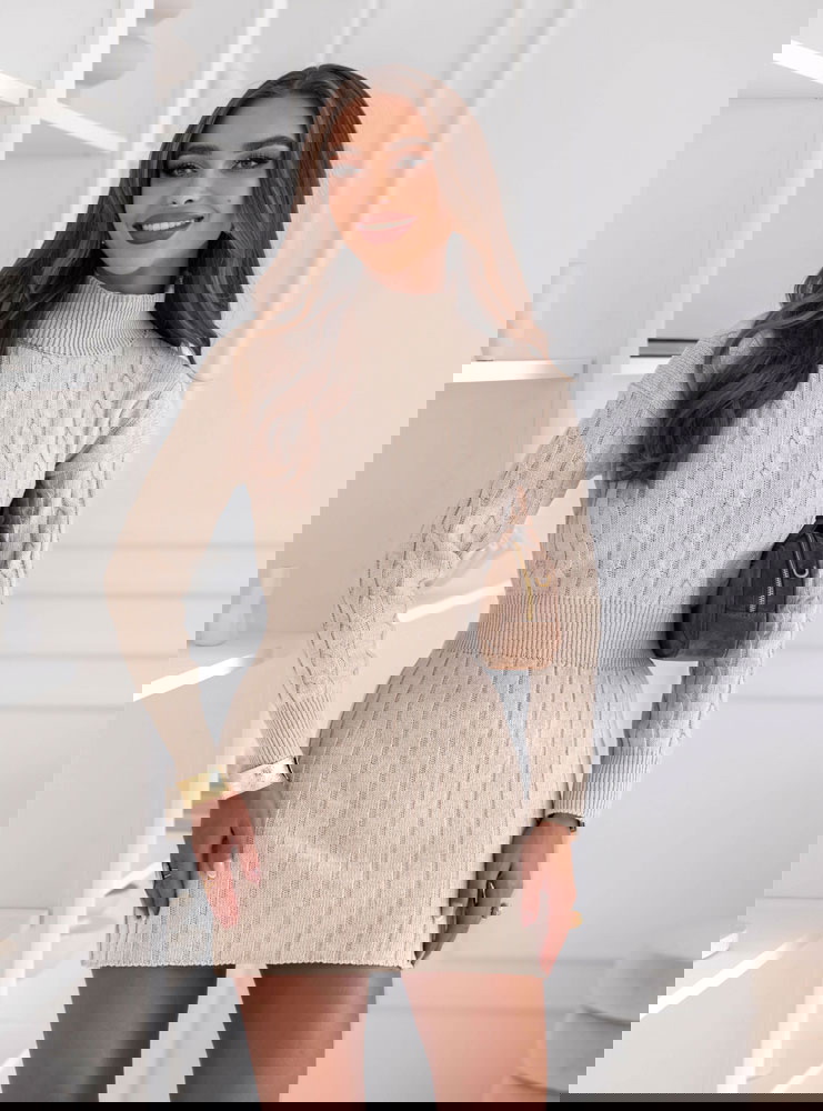 Beżowa sukienka swetrowa z...