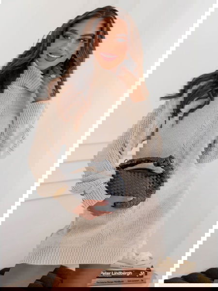 Beżowa sweterkowa sukienka... 2