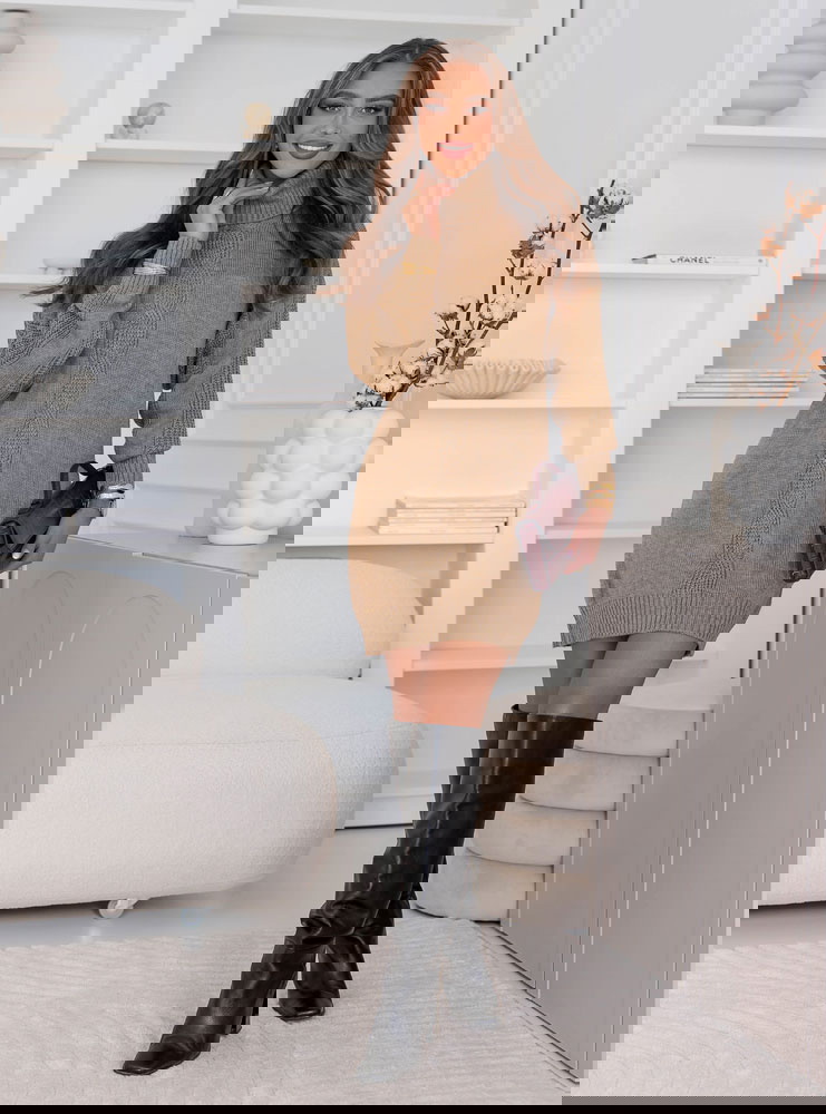 Sweterkowa sukienka z golfem Eadmund...