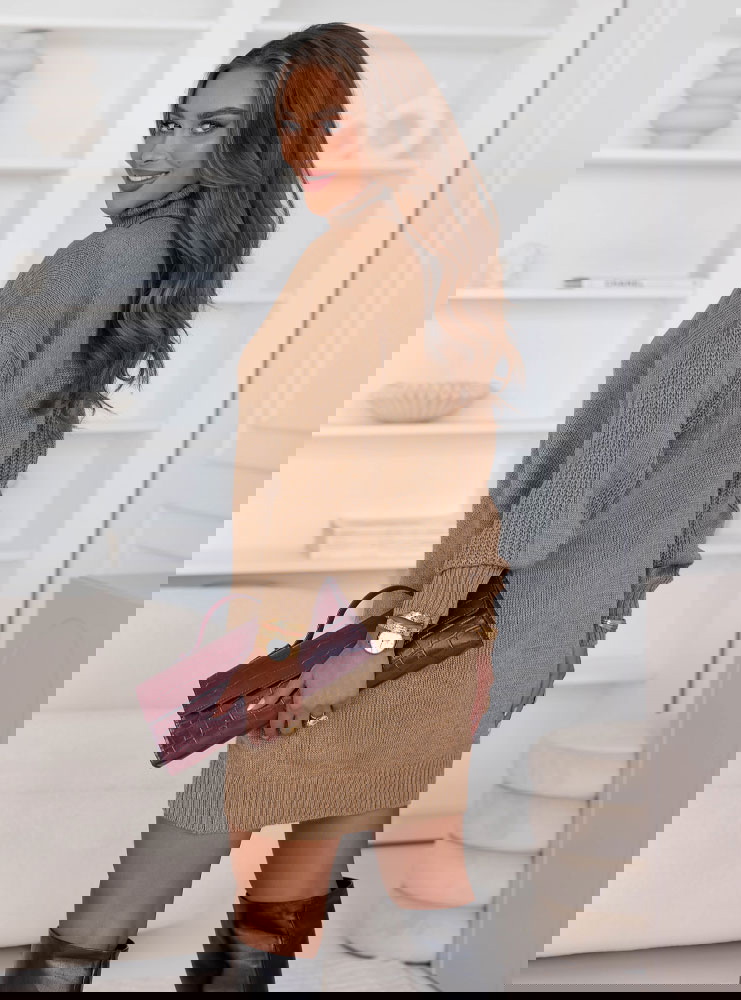 Sweterkowa sukienka z golfem Eadmund...