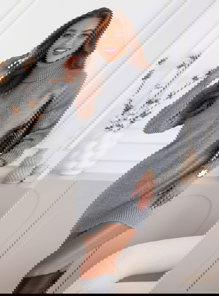 Szara sweterkowa sukienka z golfem...