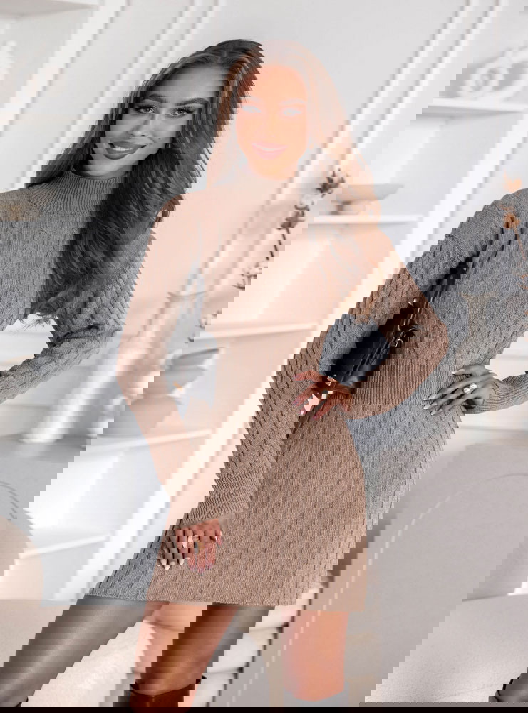 Czekoladowa sukienka swetrowa z...