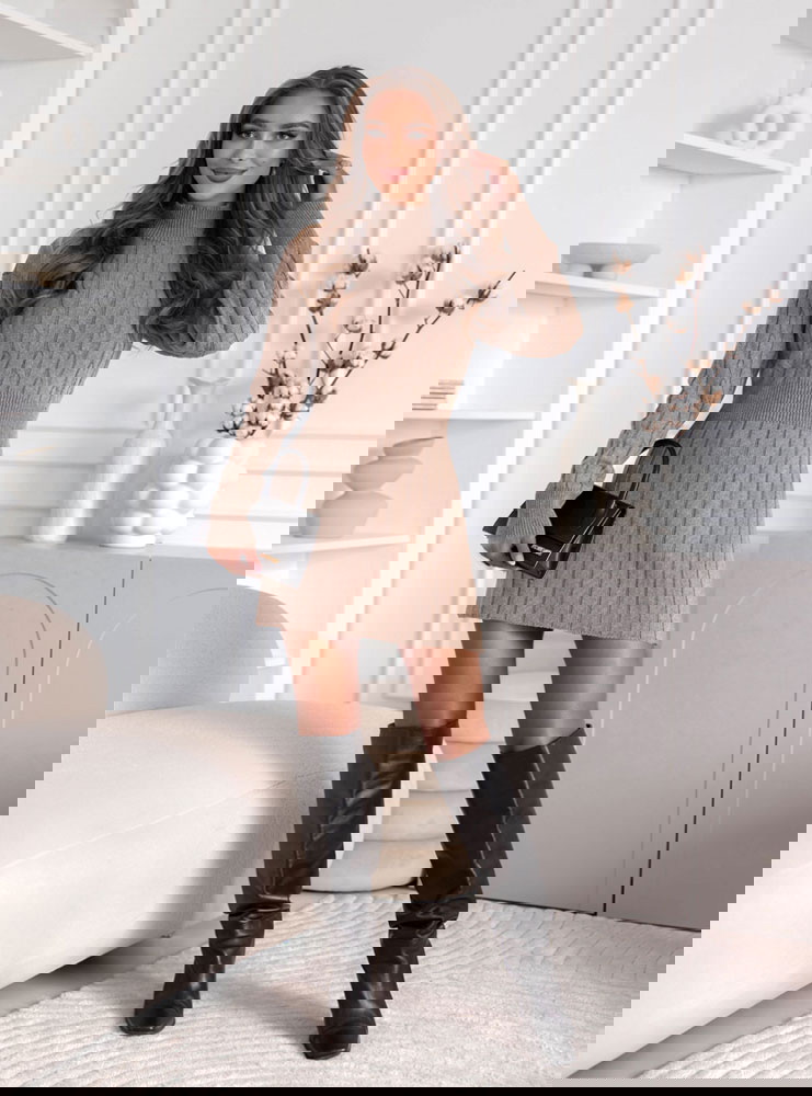 Czekoladowa sukienka swetrowa z...