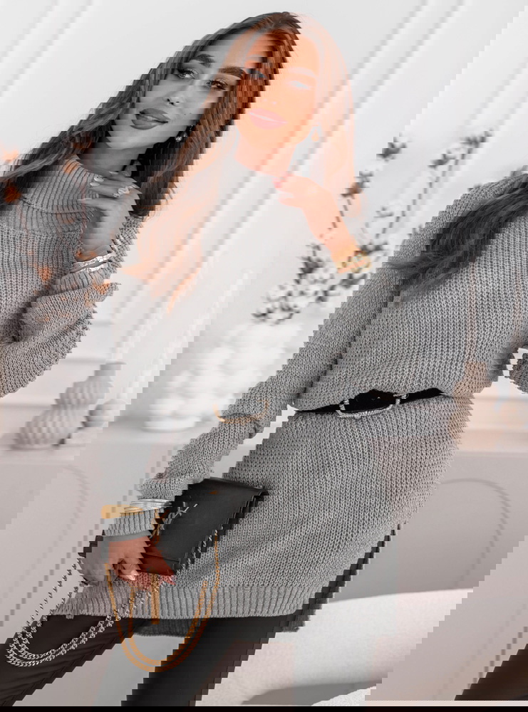 Szary sweter z golfem Ethylinna