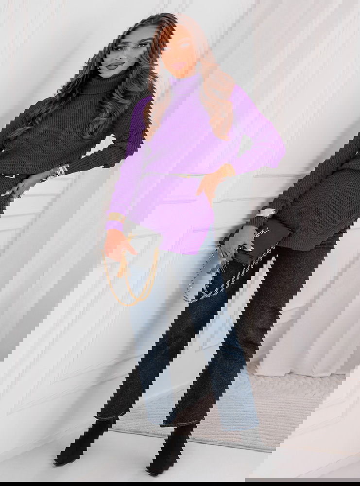 Śliwkowy sweter z golfem Ethylinna