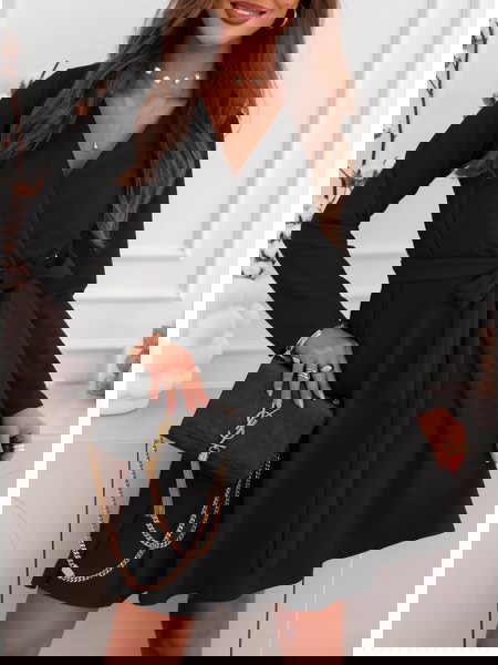 Czarna sukienka z... 2