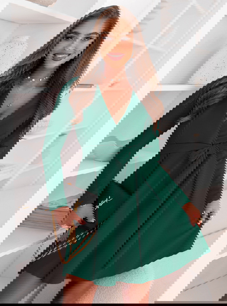 Sukienka z przekładanym dekoltem z...