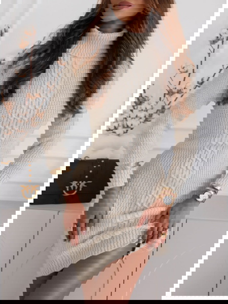 Beżowa sweterkowa sukienka...