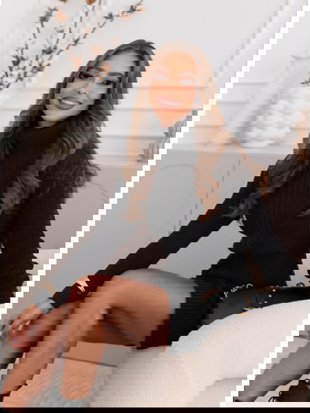 Czarna sweterkowa sukienka...