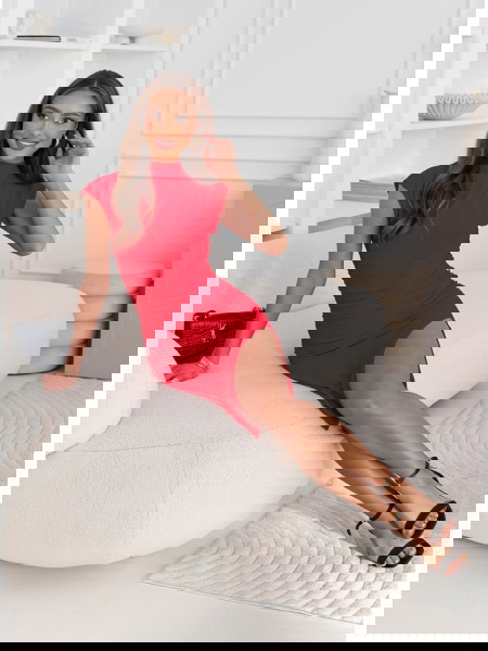 Malinowa dopasowana... 2