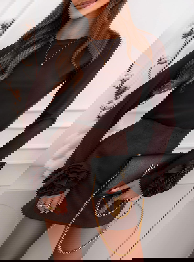 Czekoladowa bluzka z ozdobnymi różami...