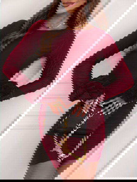 Bordowa dopasowana sukienka... 2