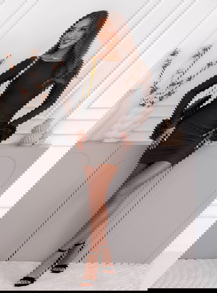 Czekoladowa dopasowana sukienka z...