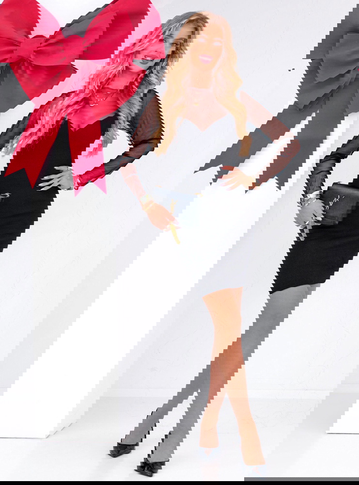 Czarna prążkowana sukienka z...