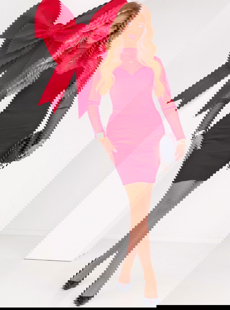 Malinowa prążkowana sukienka z...