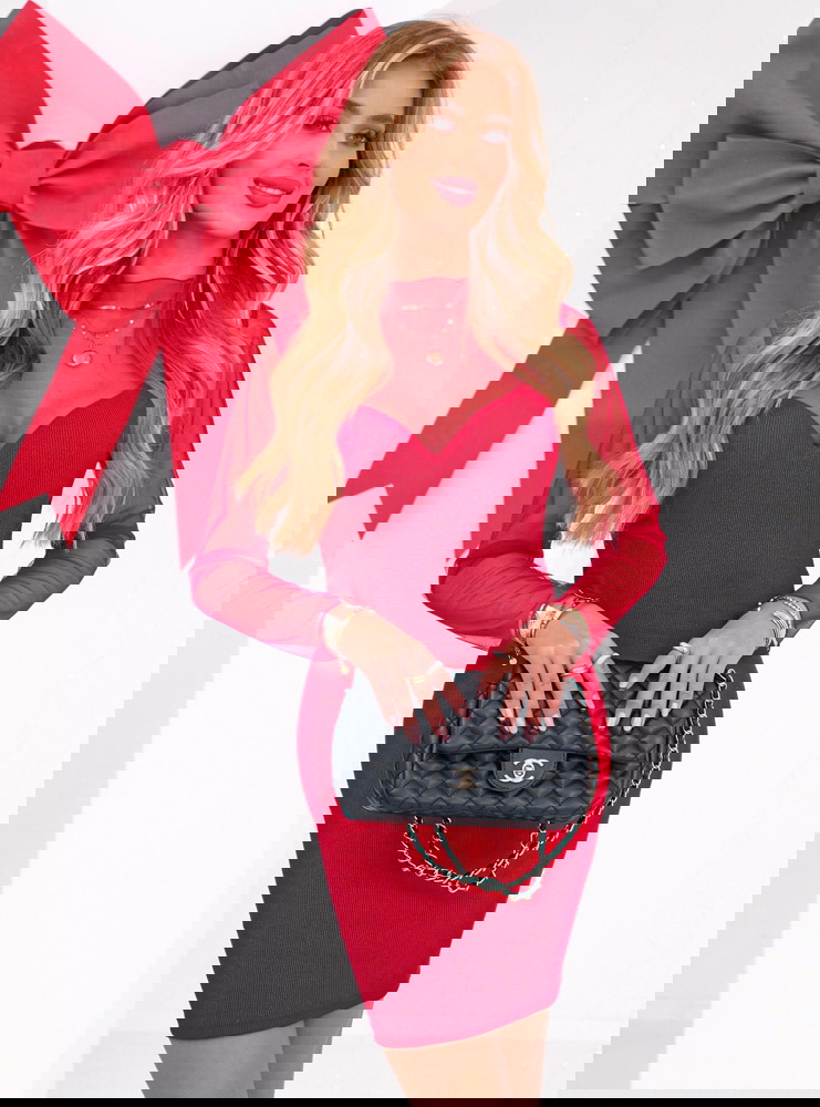 Malinowa prążkowana sukienka z...