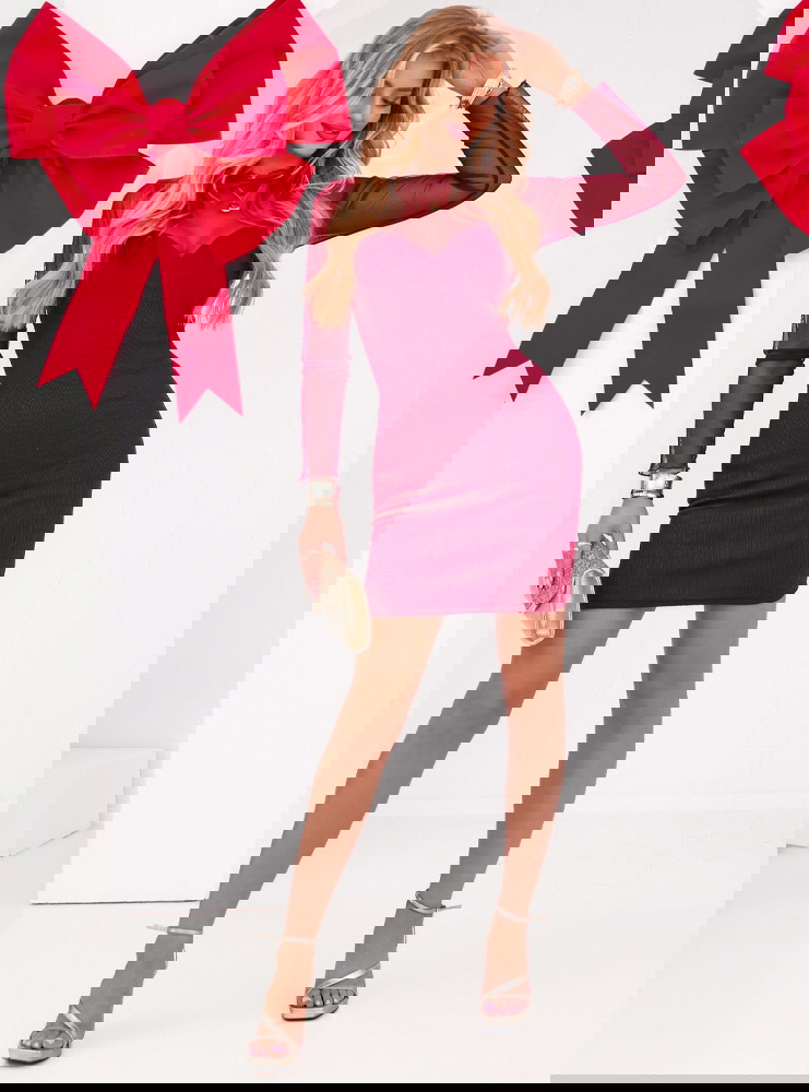 Bordowa prążkowana sukienka z...