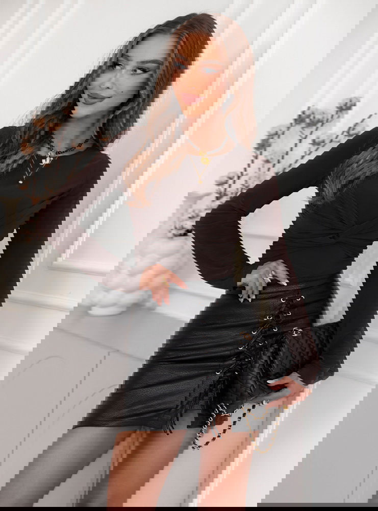 Czekoladowa dopasowana bluzka Barretta