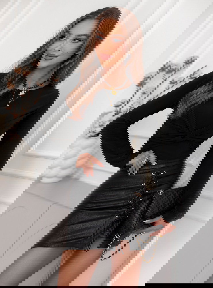 Czarna dopasowana bluzka Barretta