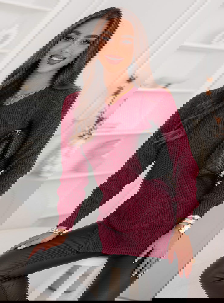 Bordowy sweter z ozdobnym splotem Mikkah