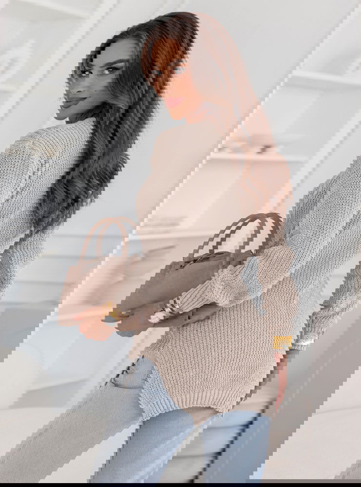 Beżowy sweter z ozdobnym splotem Mikkah