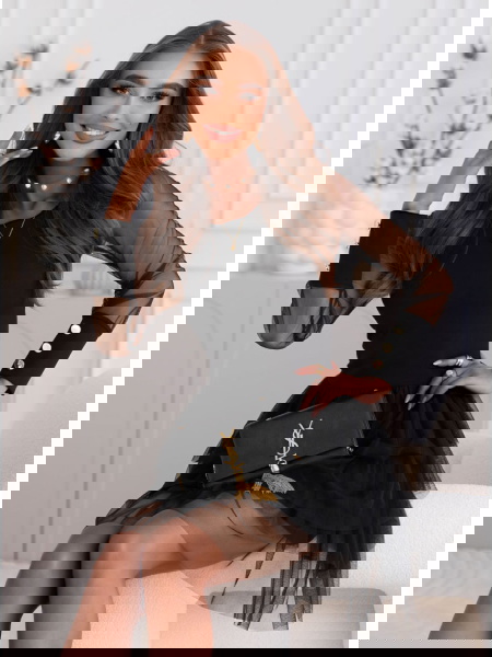 Czarna rozkloszowana... 2