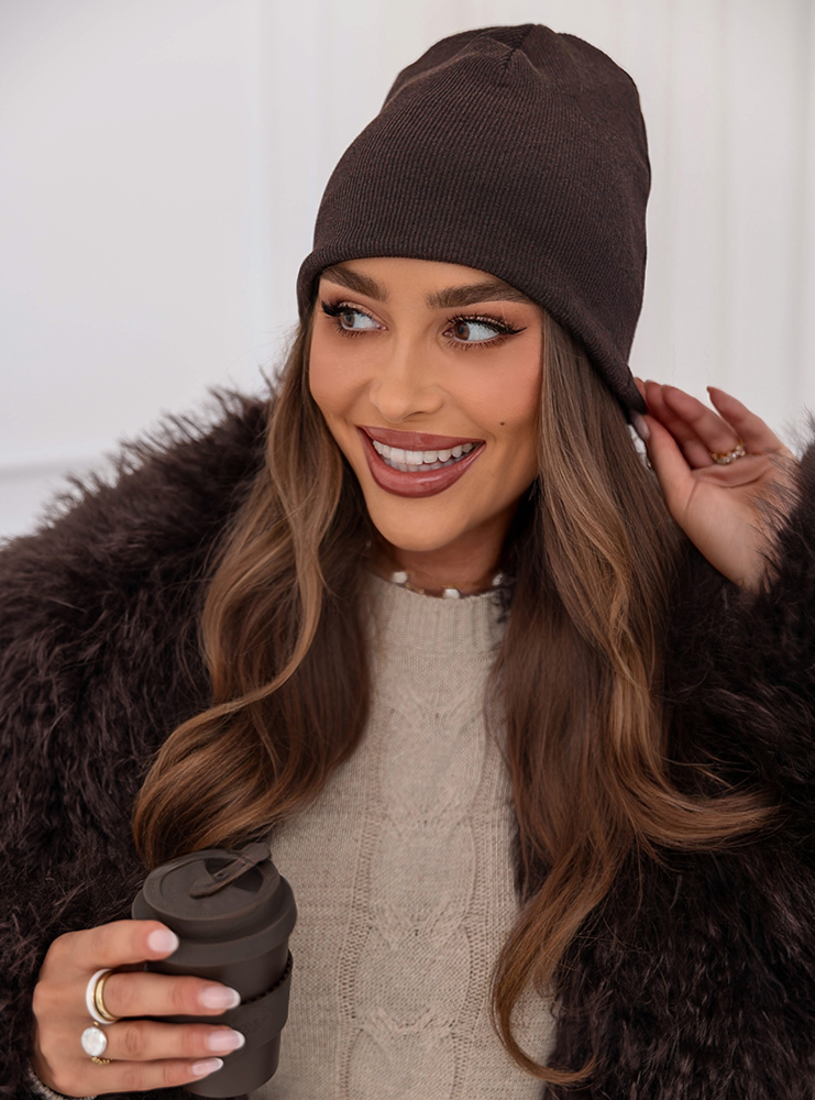 Czekoladowa prążkowana czapka Robiin