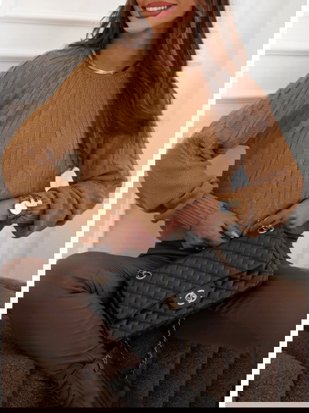 Sweter z warkoczowymi... 2