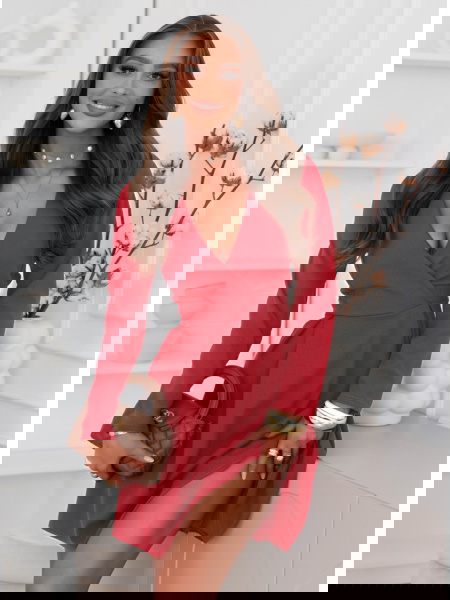 Malinowa sukienka z...