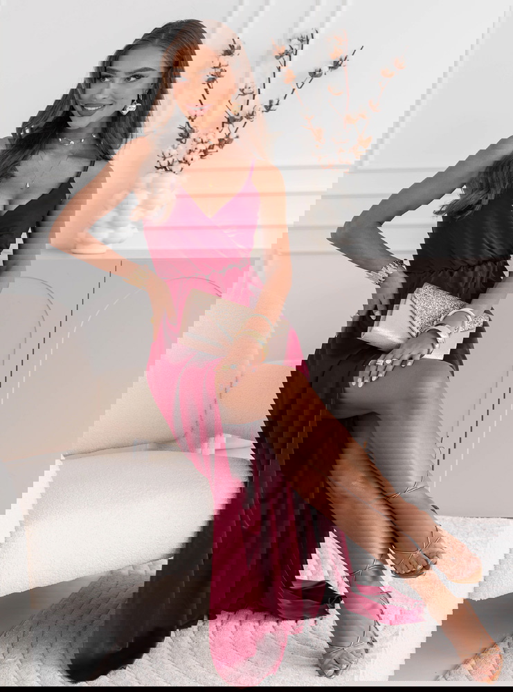 Bordowa sukienka satynowa maxi na...