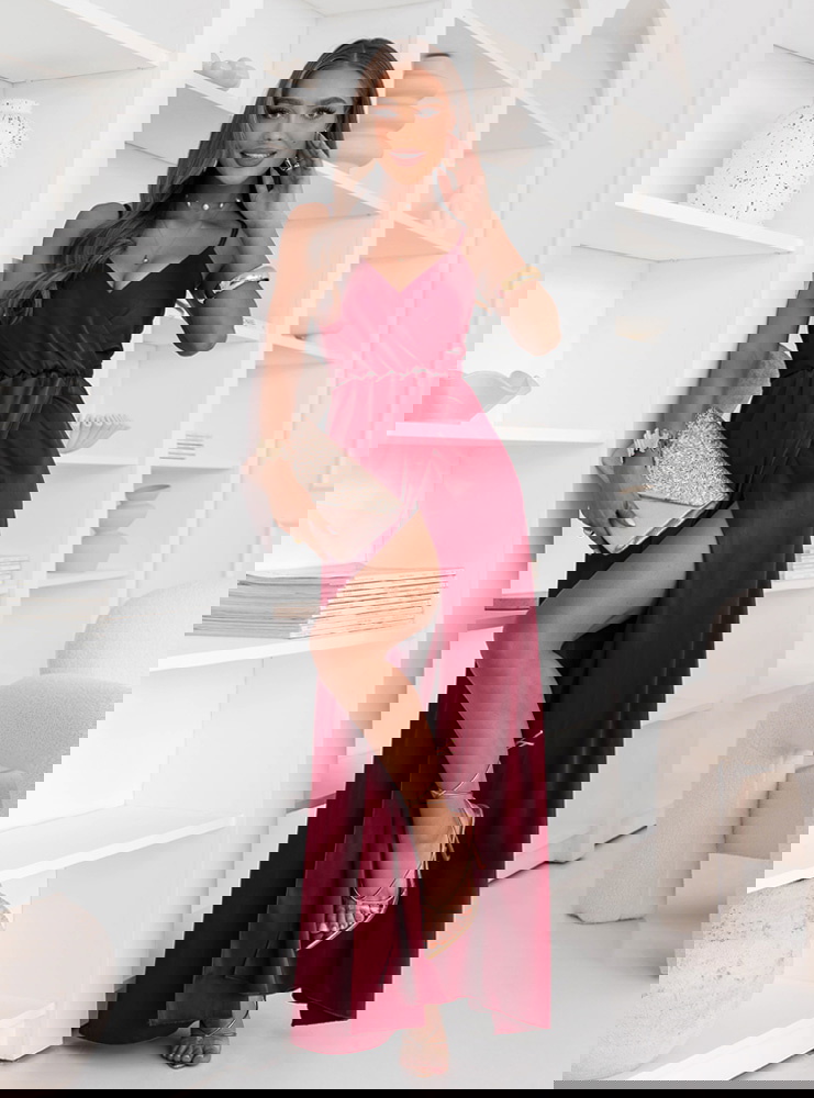 Bordowa sukienka satynowa maxi na...