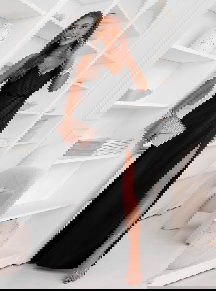 Czarna sukienka satynowa maxi na...