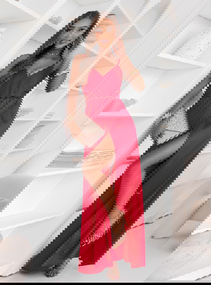 Malinowa sukienka satynowa maxi na ramiączkach Ayalisse