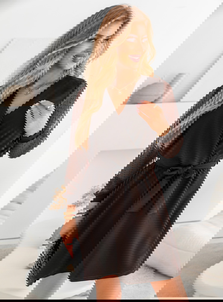 Czekoladowa sukienka z przekładanym...