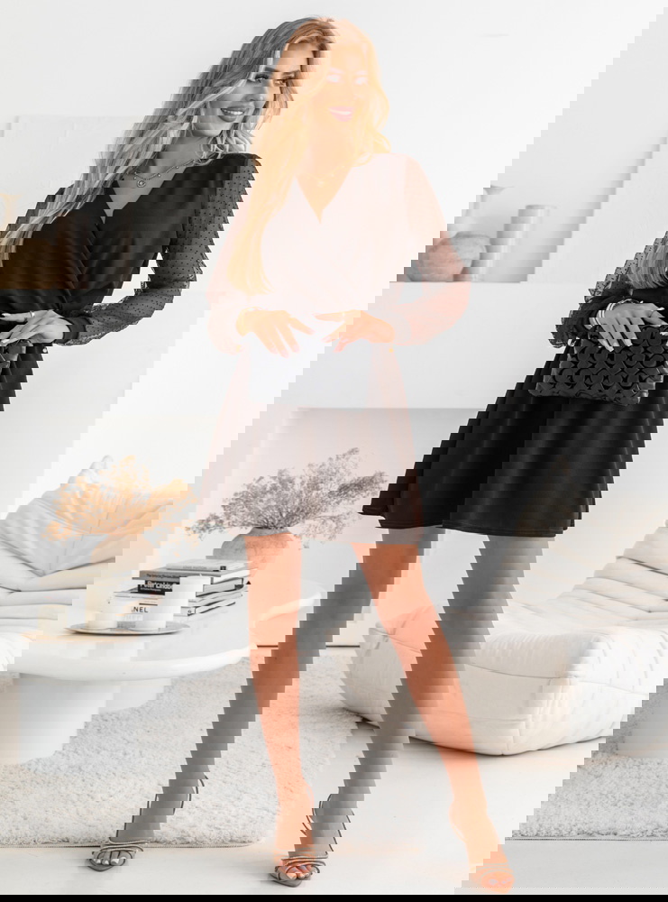 Czekoladowa sukienka z przekładanym...