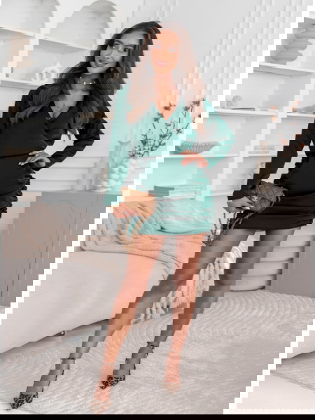 Satynowa sukienka ze... 2