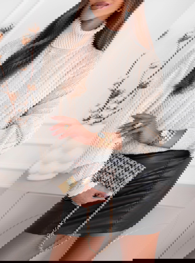 Beżowy sweter oversize z golfem Marjolein